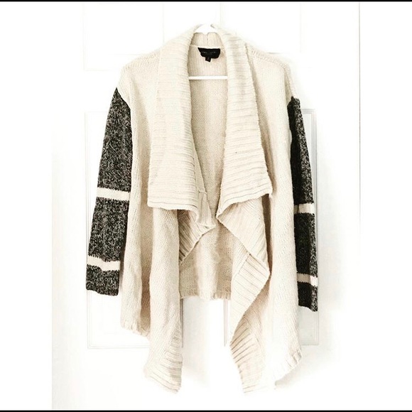 Romeo & Juliet Couture Open Front Sweater Cardigan - Picture 1 of 7